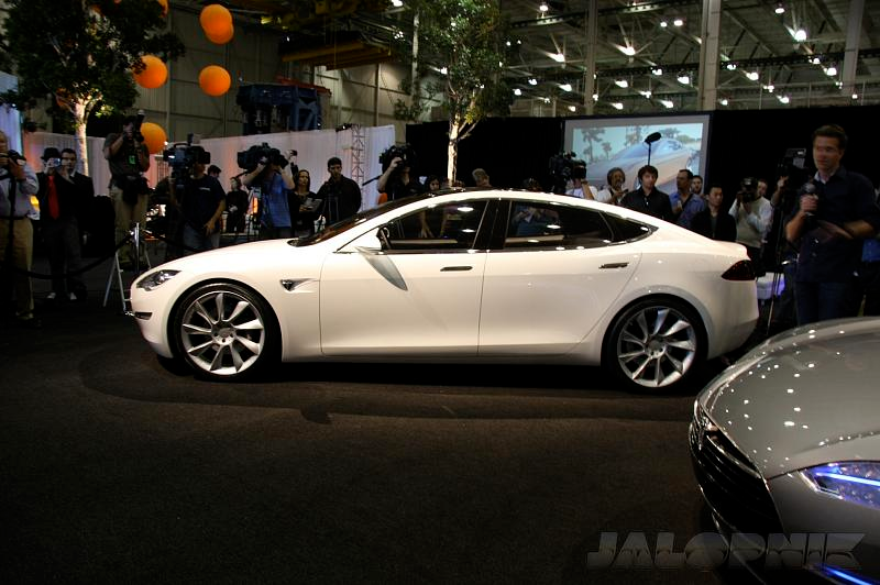 Illustration for article titled Tesla Model S Sedan Concept: $49,900 Seven-Seater Electric To Hit Streets In 2011